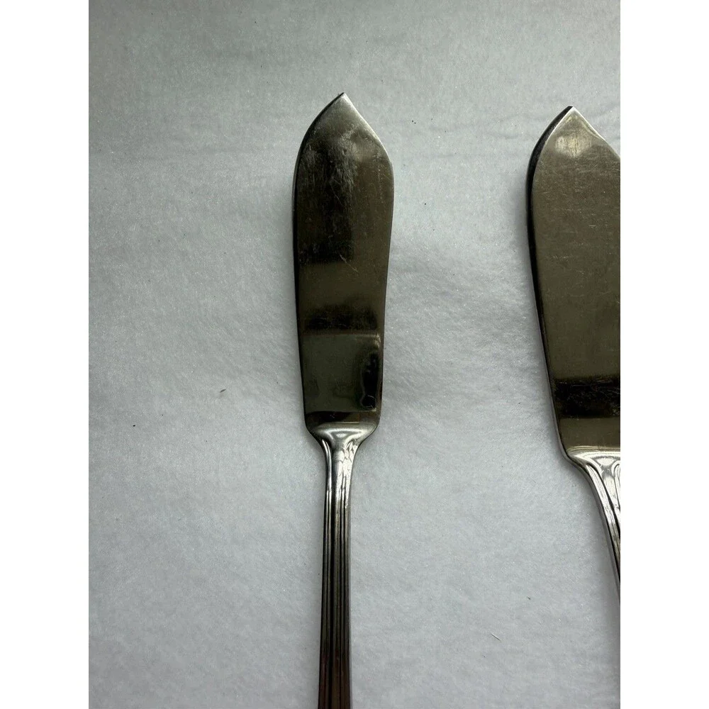 Wallace Stainless WAS 225 pattern Master Butter Knife Glossy Outline China Two